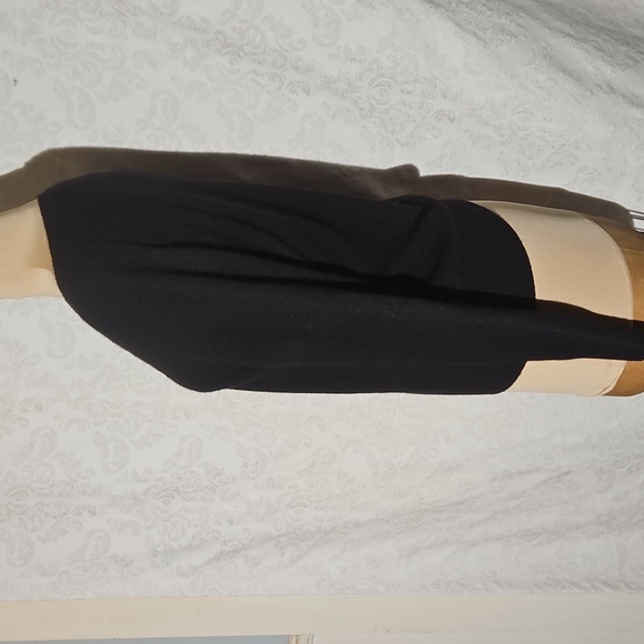 Vintage Cashmere Sweater In Black - Picture 4 of 9